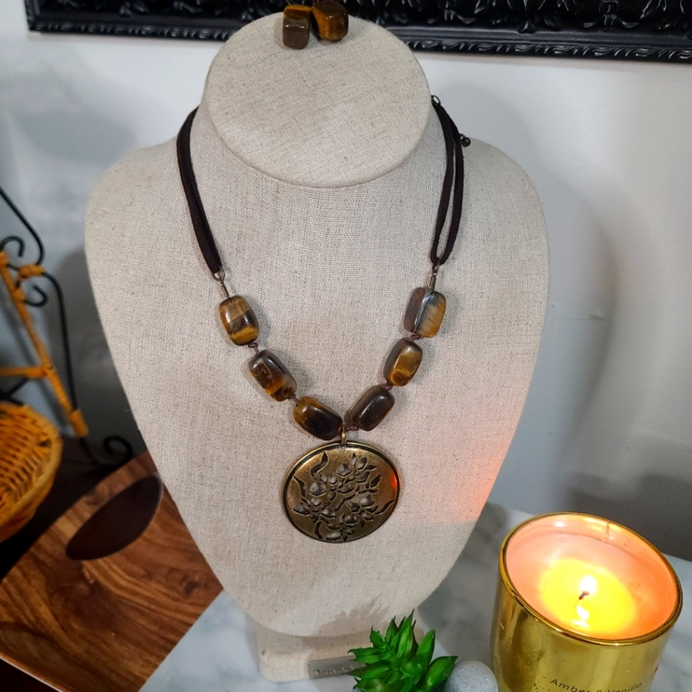 Tigers Eye Gemstone Necklace & Earrings